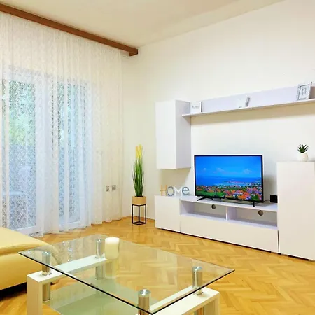 Apartment Blue Dolphin Rijeka